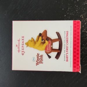 2013 Hallmark Keepsake Ornament Winnie the Pooh Collection  Baby's 1st Christmas